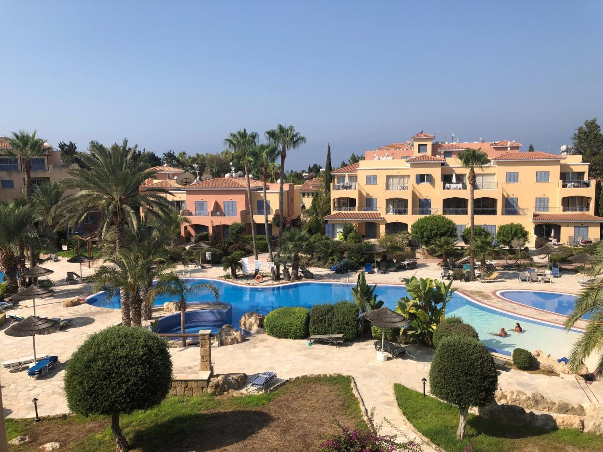 Limnaria Gardens - 1 Bedroom, Sunny Apartment With Stunning Pool Views Пафос Екстер'єр фото